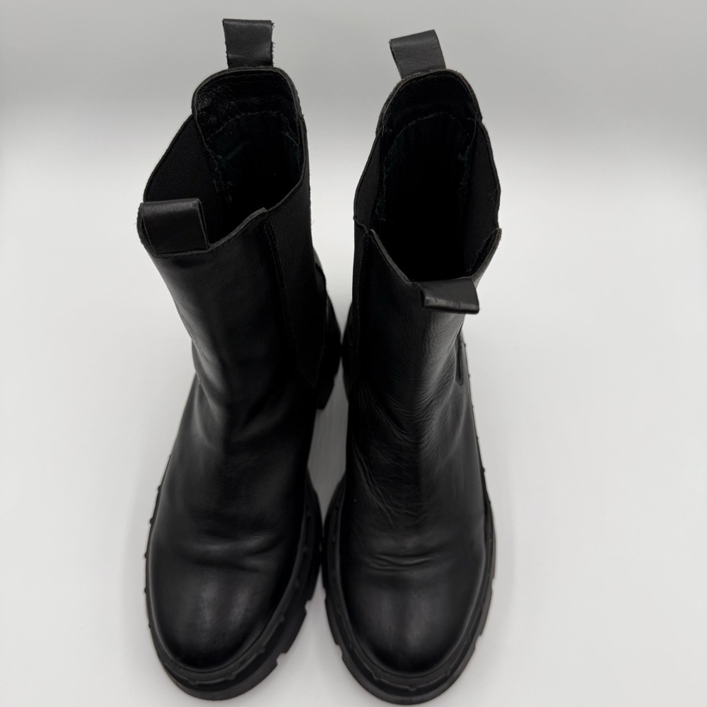 Steve Madden Barclay Black Leather Pull On Rounded Toe Chunky Ankle Boot Size 8 - Picture 2 of 16
